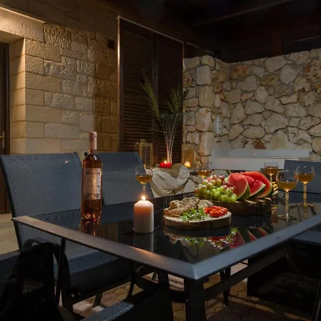 Aktis Luxury Villa *